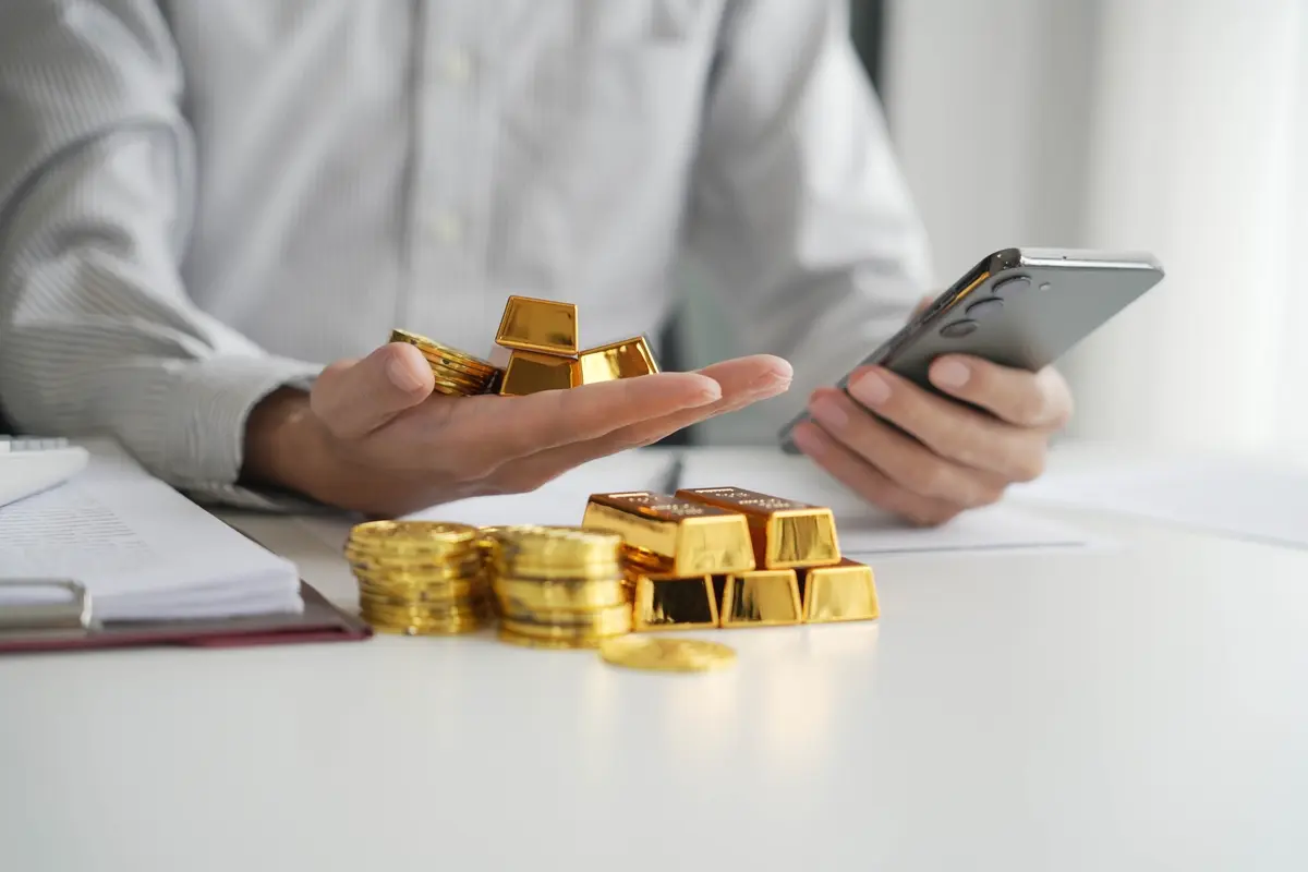 Diferencias entre Oro físico y Oro digital: cuál elegir